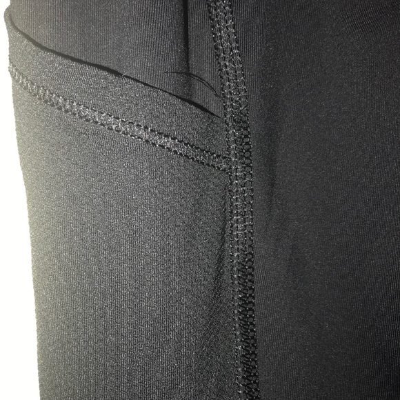 Lululemon Nothing To Hide Crop Black Size 2 - Picture 4 of 6